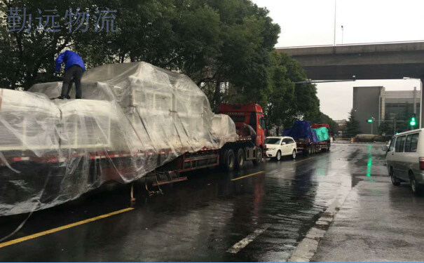 城口物流公司运输车