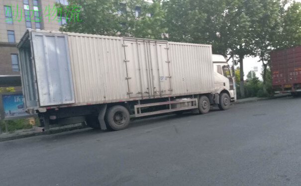 桐柏物流公司运输车