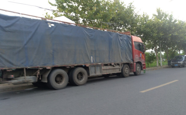 井冈山物流公司运输车